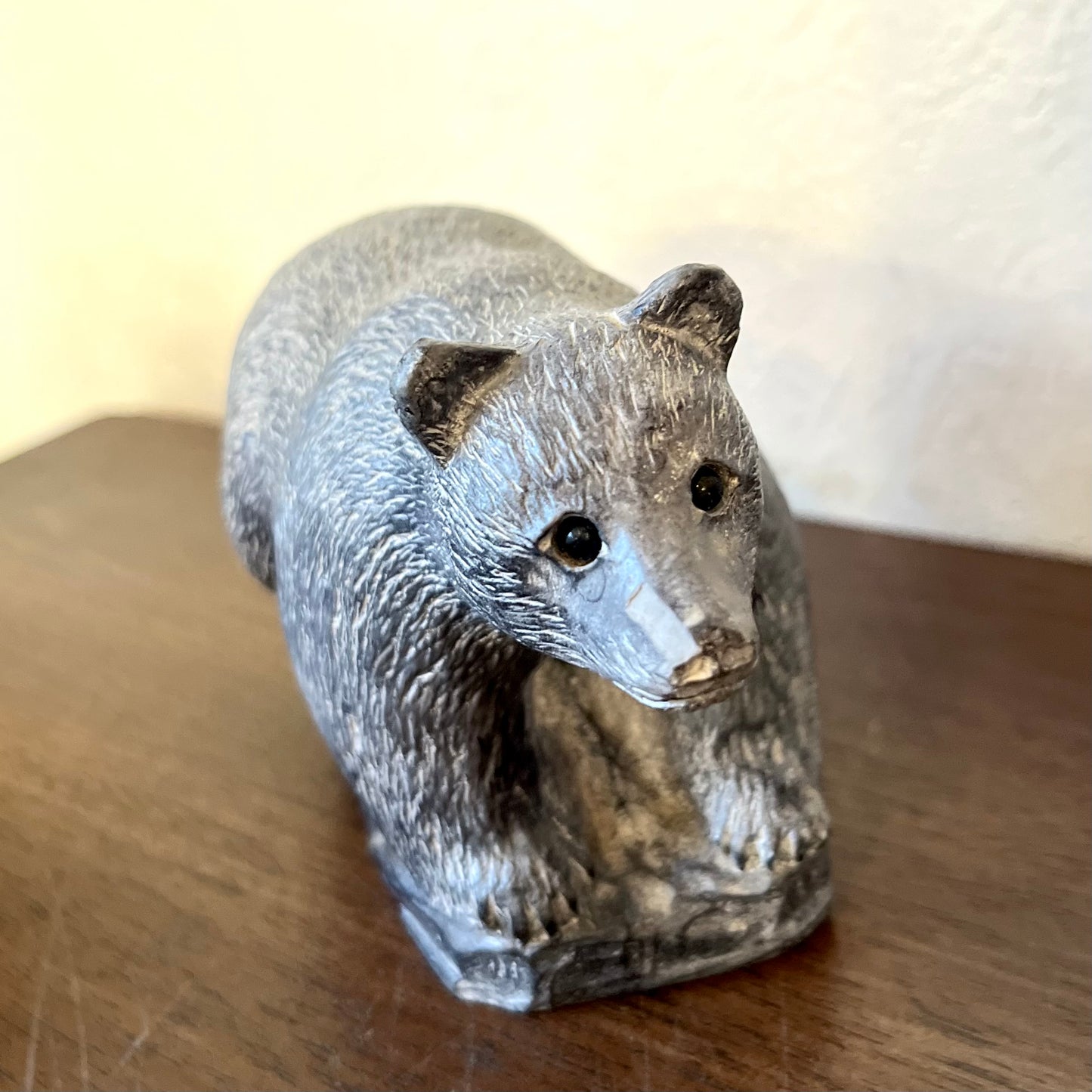 WE A WOLF ORIGINAL【熊】The wolf sculptures イヌイットアート ソープストーン スカルプチャー 石彫 カナダ