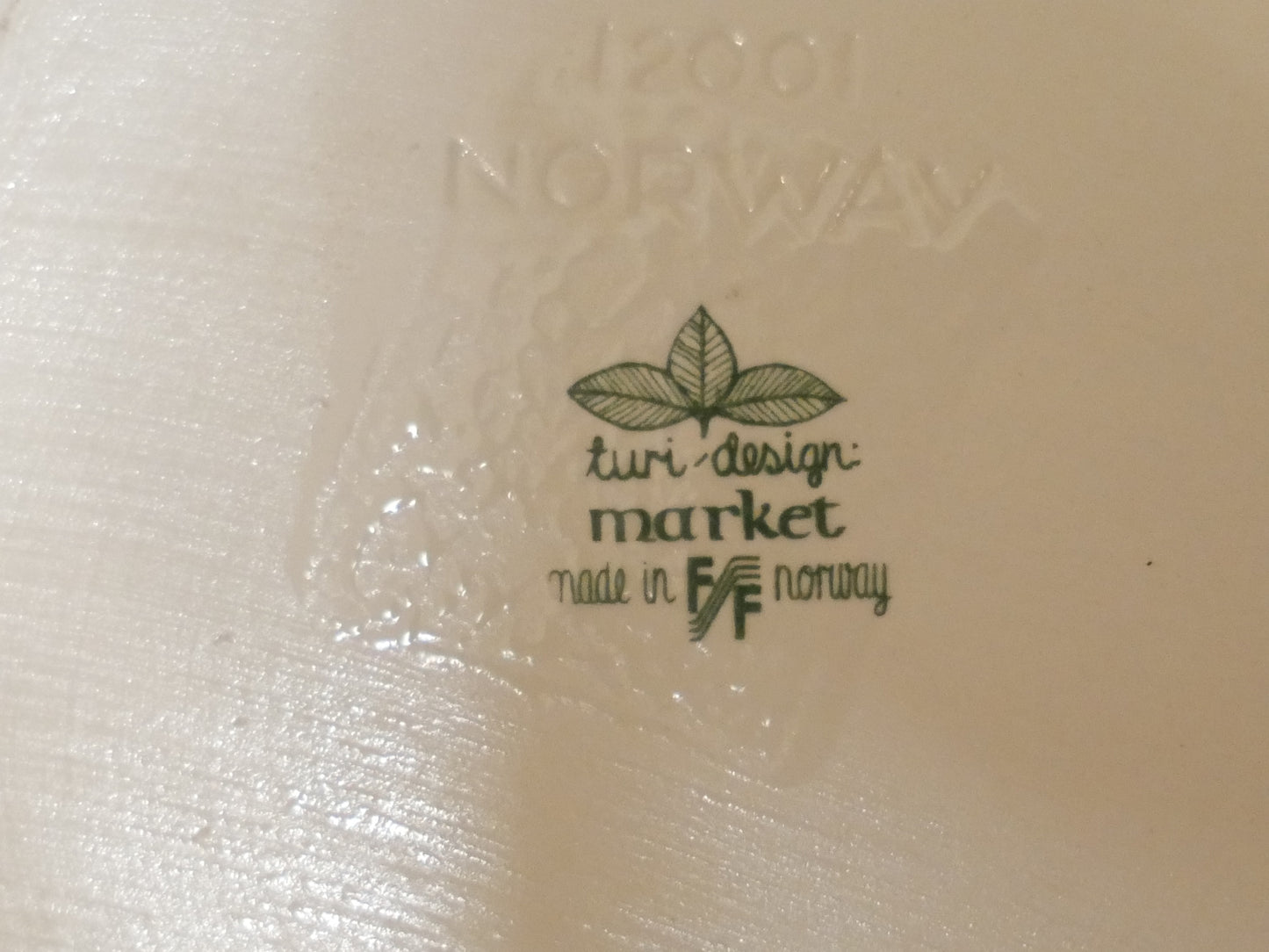 FIGGIJO 【Market】蓋付きポットTuri Gamstad-Oliver フィッギオ マーケット ヴィンテージ ノルウェー 北欧