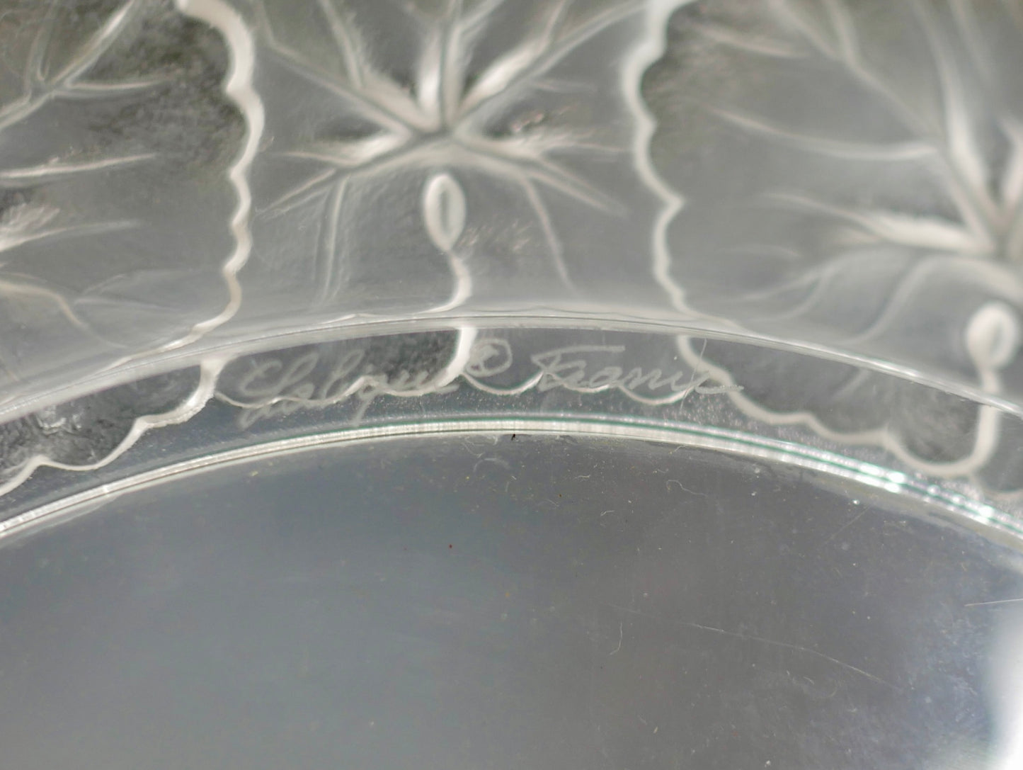 LALIQUE クリスタルプレート オンフルール フロスト加工