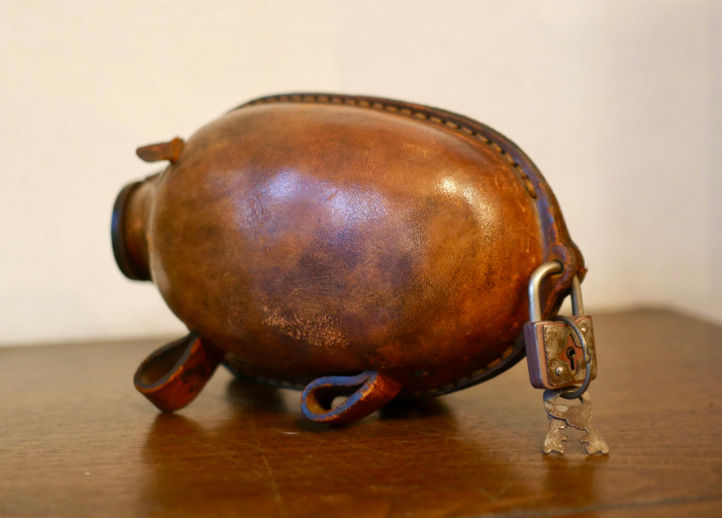 鴻池製作所 ブタ 貯金箱 本革 レザー KONOIKE