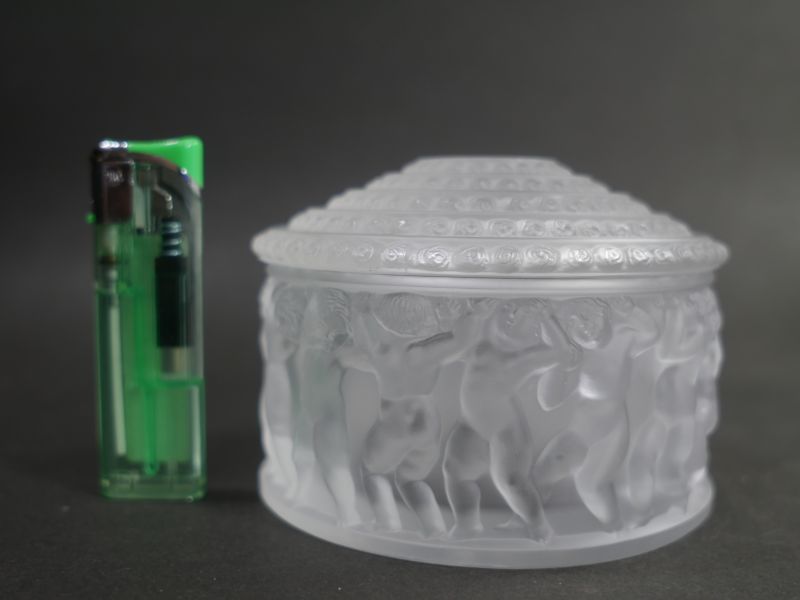 LALIQUE【アンファン/enfant】蓋付き円形ボックス パウダーボックス 小物入れ ルネ・ラリック