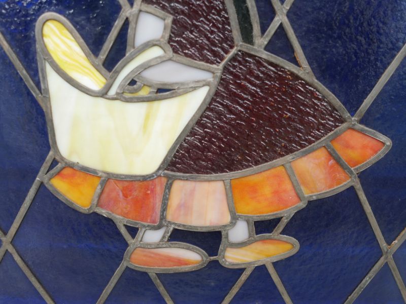 少女のステンドグラス