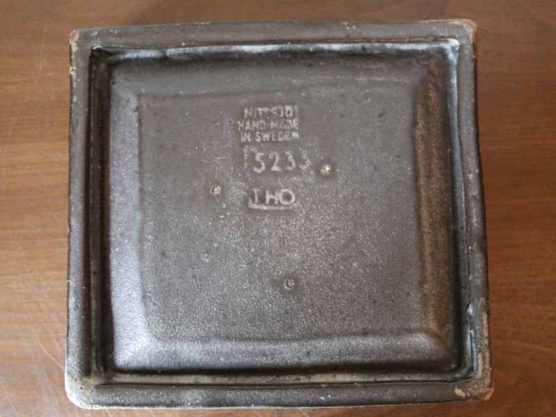 NITTSJO/ニットショー THOMAS HELLSTROMデザイン 少女像のトレイ