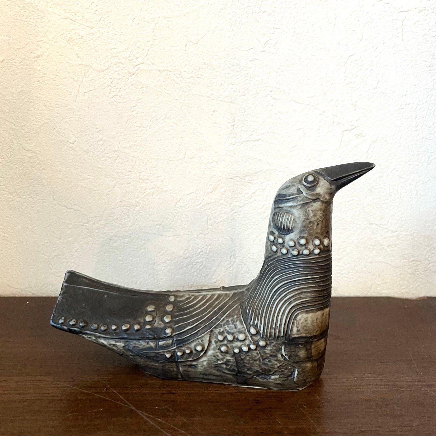 Rorstrand Terra series【Gray Bird with Relief Decor】Bertil Vallien 1978 北欧 鳥オブジェ