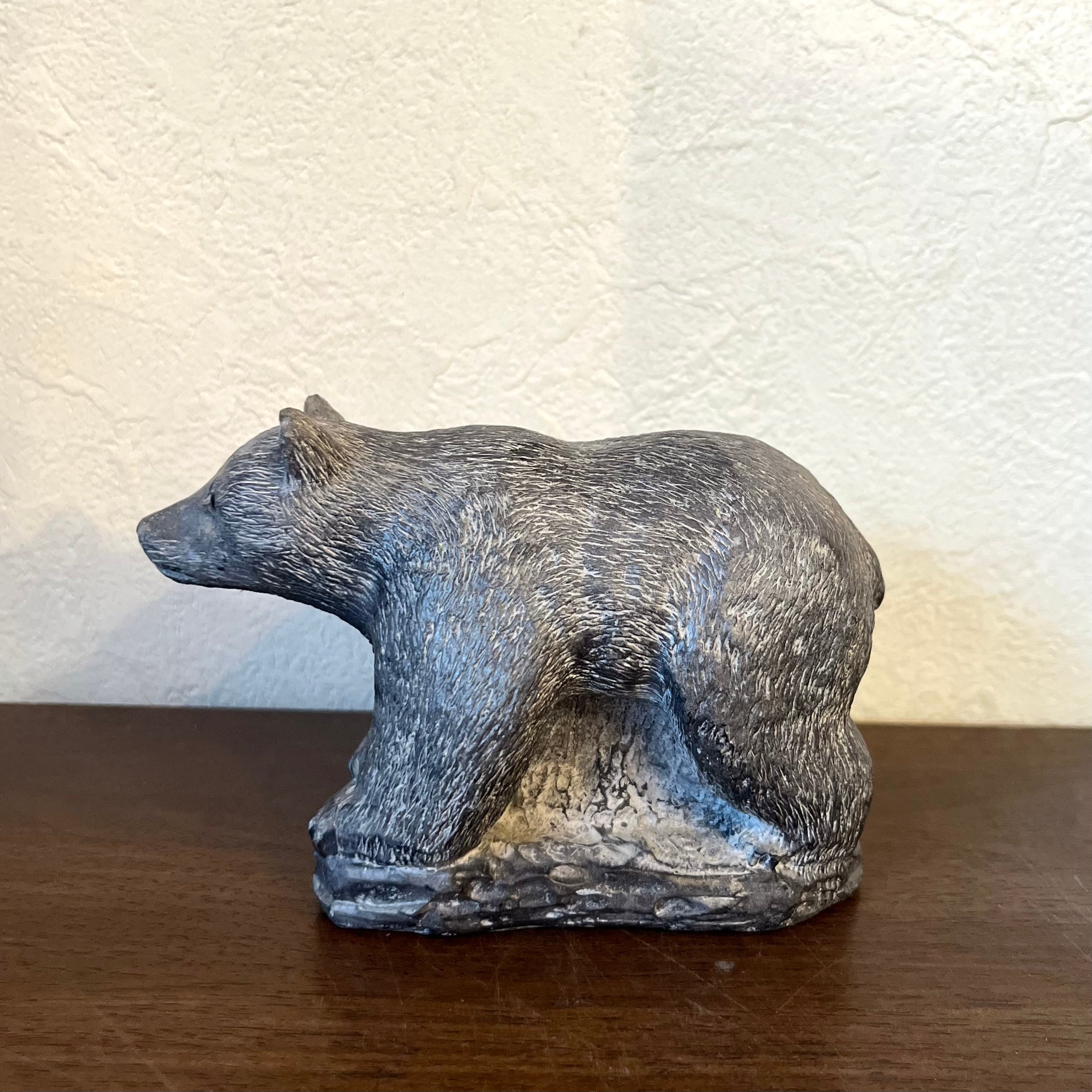 ソープストーン　熊　シロクマ　カナダ　イヌイット　アート　エスキモー　石製　石彫 WE A WOLF ORIGINAL【熊】The wolf sculptures イヌイットアート