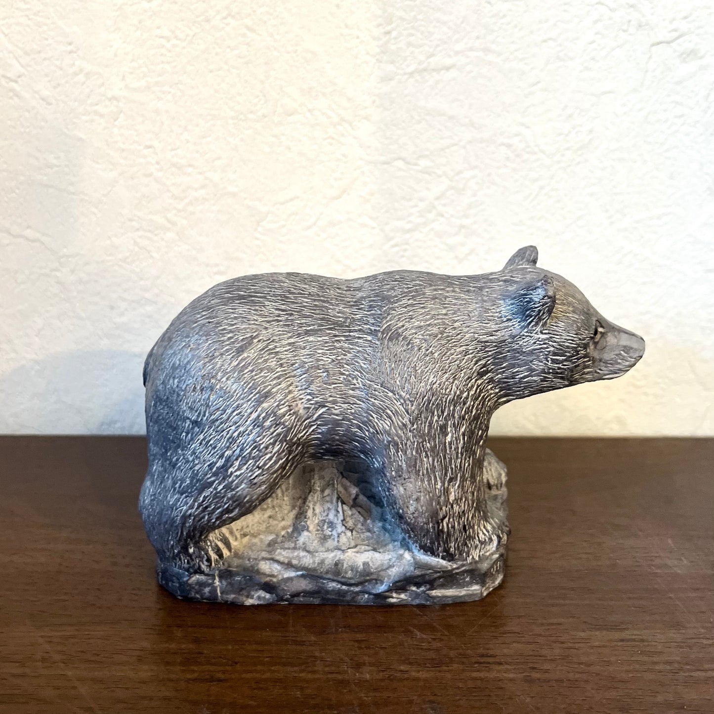 WE A WOLF ORIGINAL【熊】The wolf sculptures イヌイットアート ソープストーン スカルプチャー 石彫 カナダ