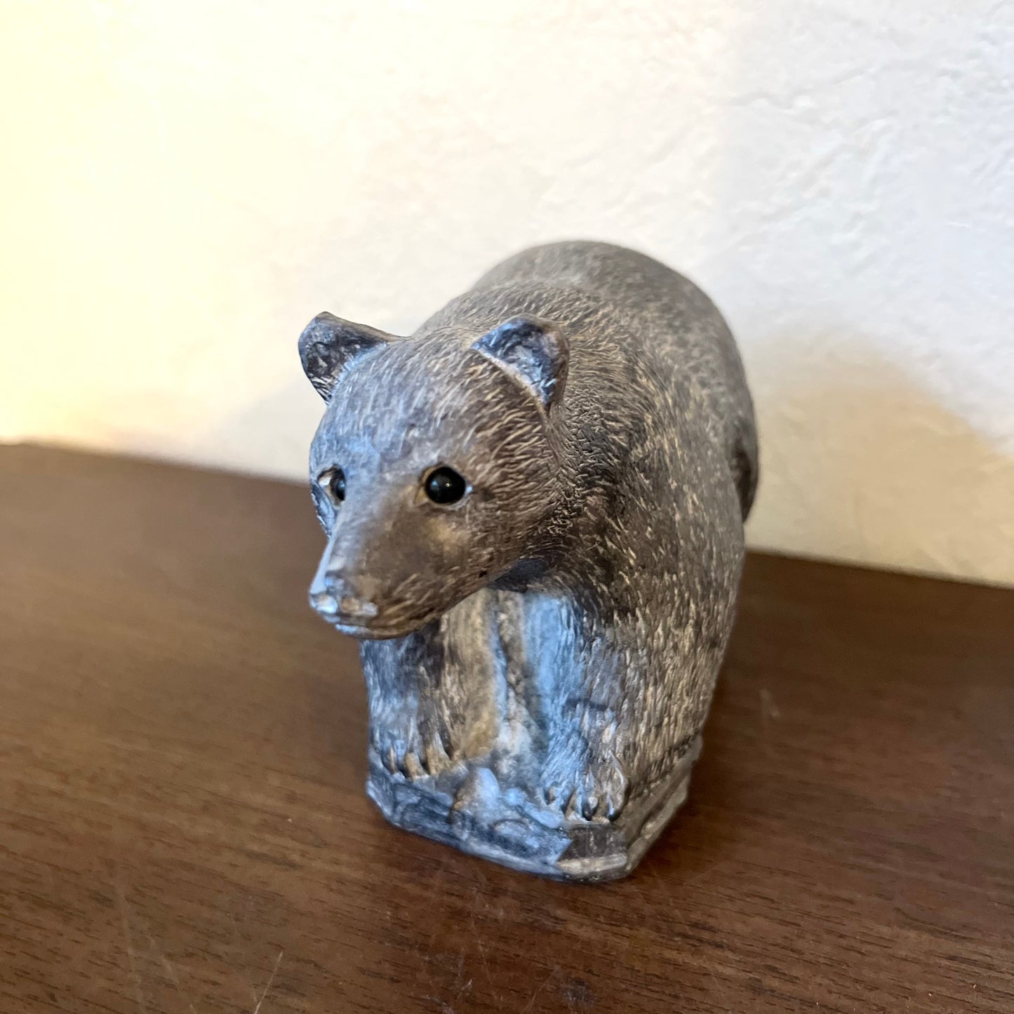 WE A WOLF ORIGINAL【熊】The wolf sculptures イヌイットアート ソープストーン スカルプチャー 石彫 カナダ
