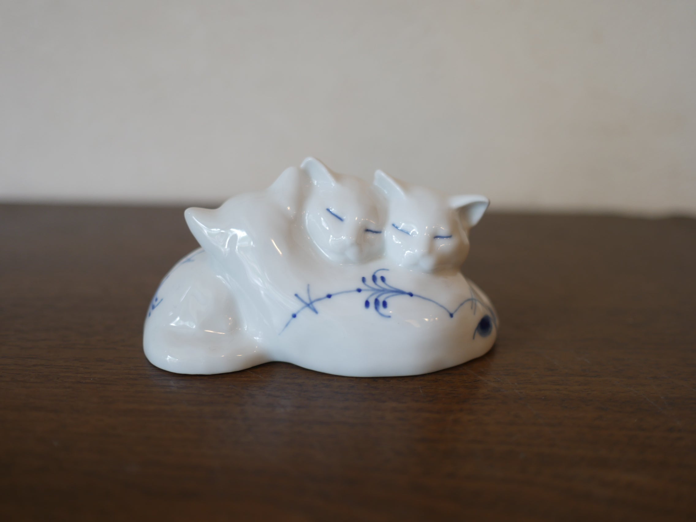 ROYALCOPENHAGEN【Blue Palmette】猫 フィギュリン ロイヤルコペンハーゲン ブルーパルメッテ 北欧 –  smileantiques