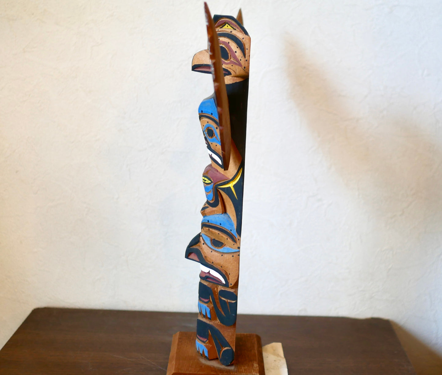 トーテムポール 木彫り 彫刻 Totem Pole