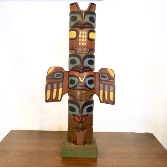 トーテムポール 木彫り 彫刻 Totem Pole