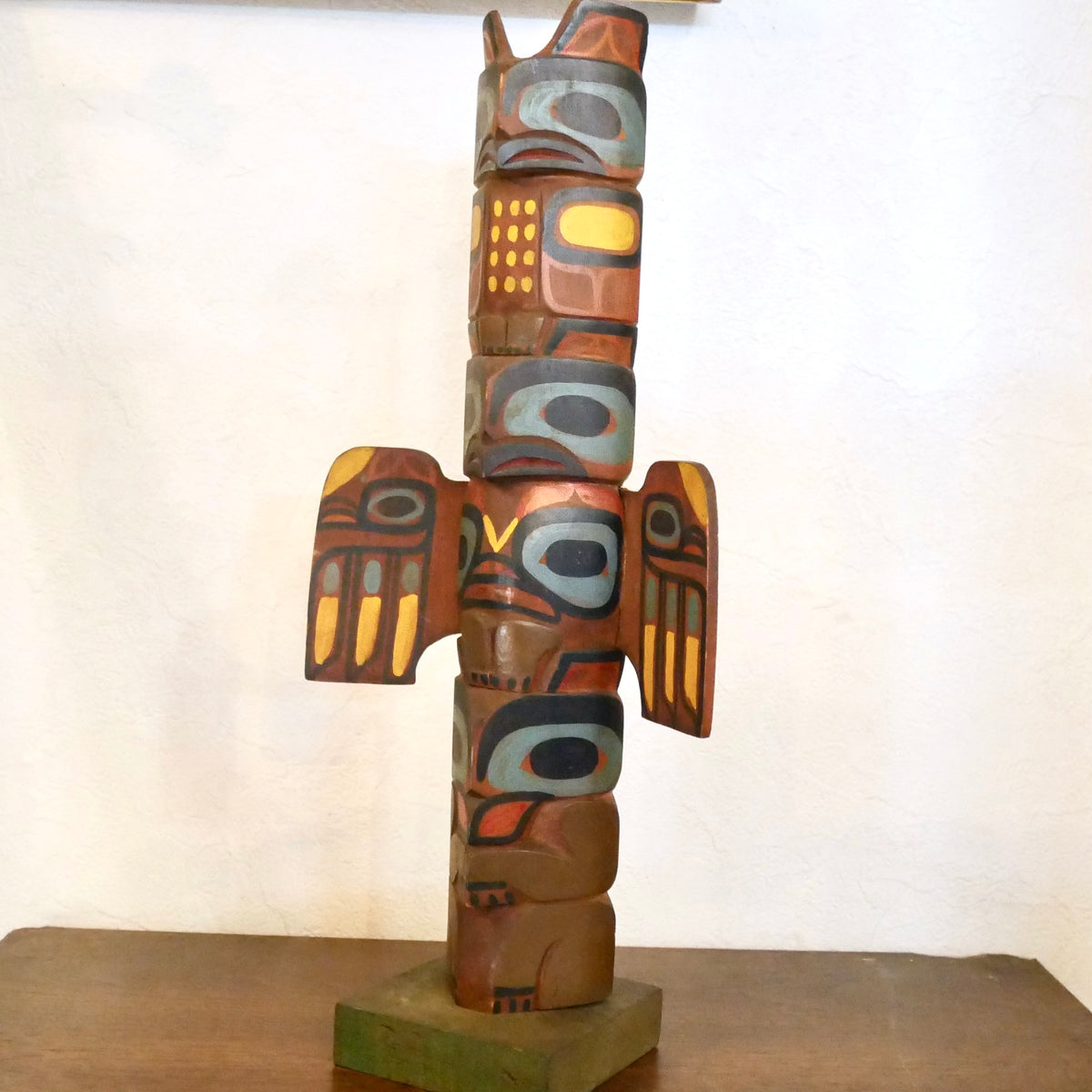 トーテムポール 木彫り 彫刻 Totem Pole