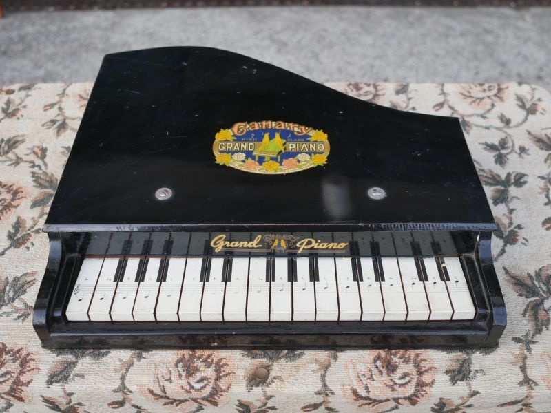 Canary GRAND PIANO 木製トイピアノ ヴィンテージ – smileantiques